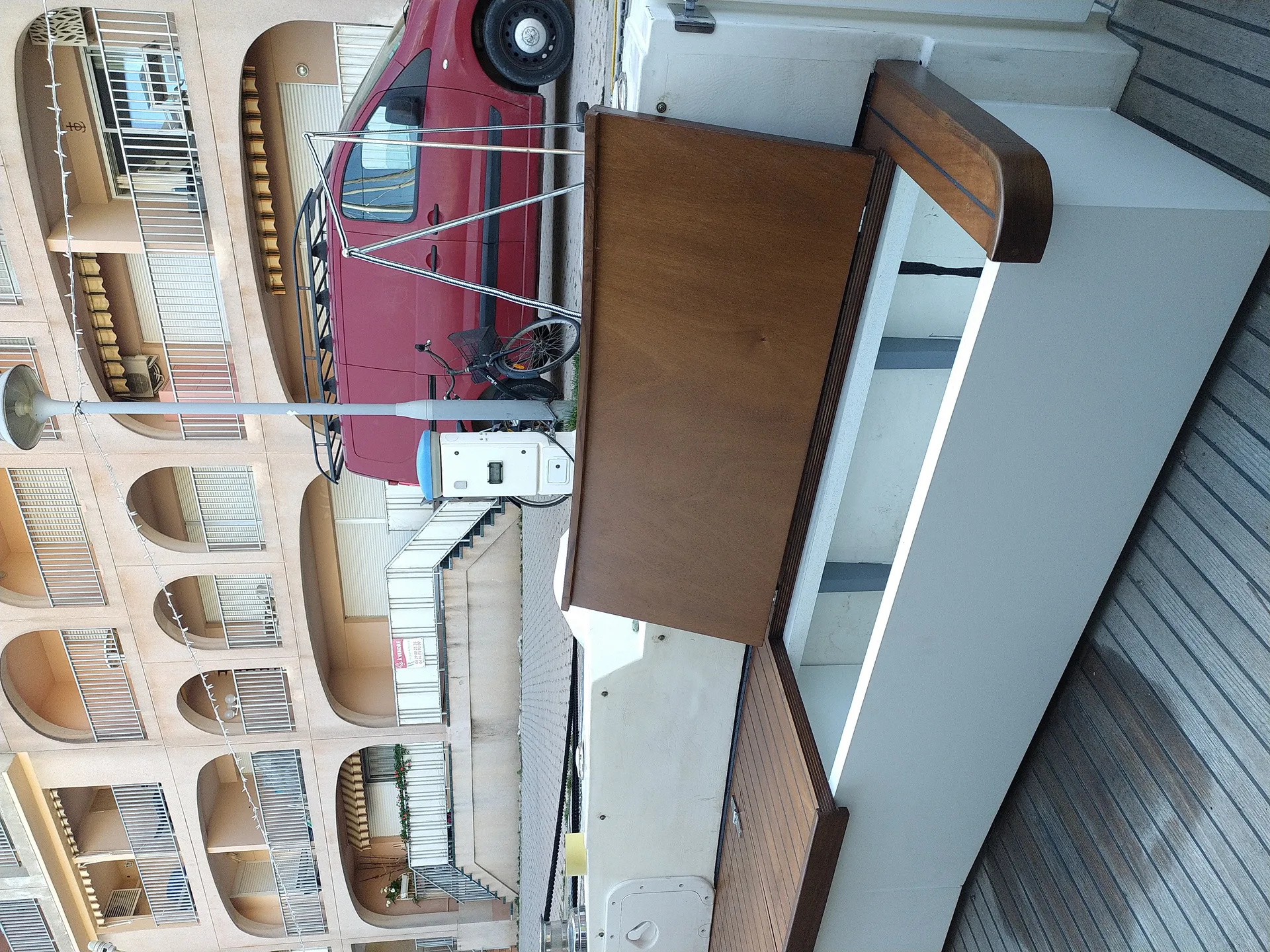 Banc coffre style yacht en bois noble